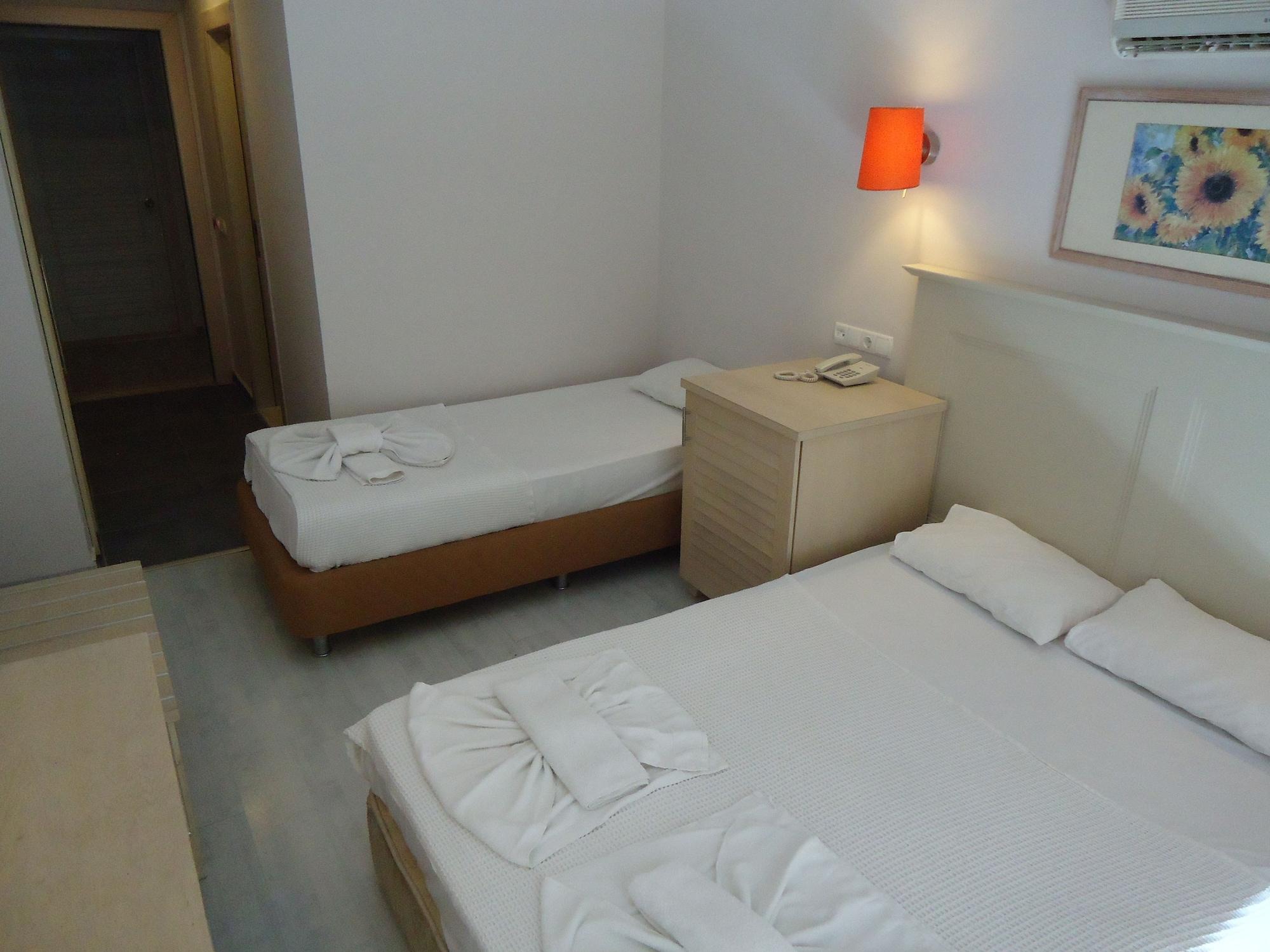 Larissa Mare Beach Beldibi  Bagian luar foto